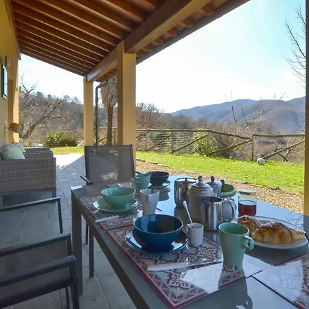 3 Bedroom Cozy In Prázdninový dům Palazzo del Pero