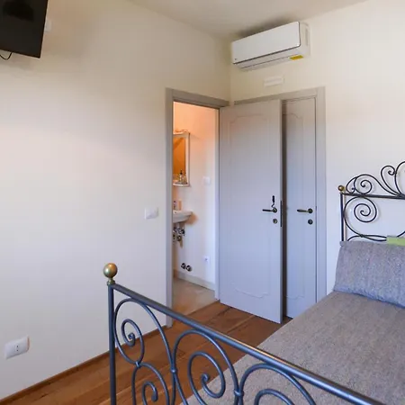 3 Bedroom Cozy In Prázdninový dům *